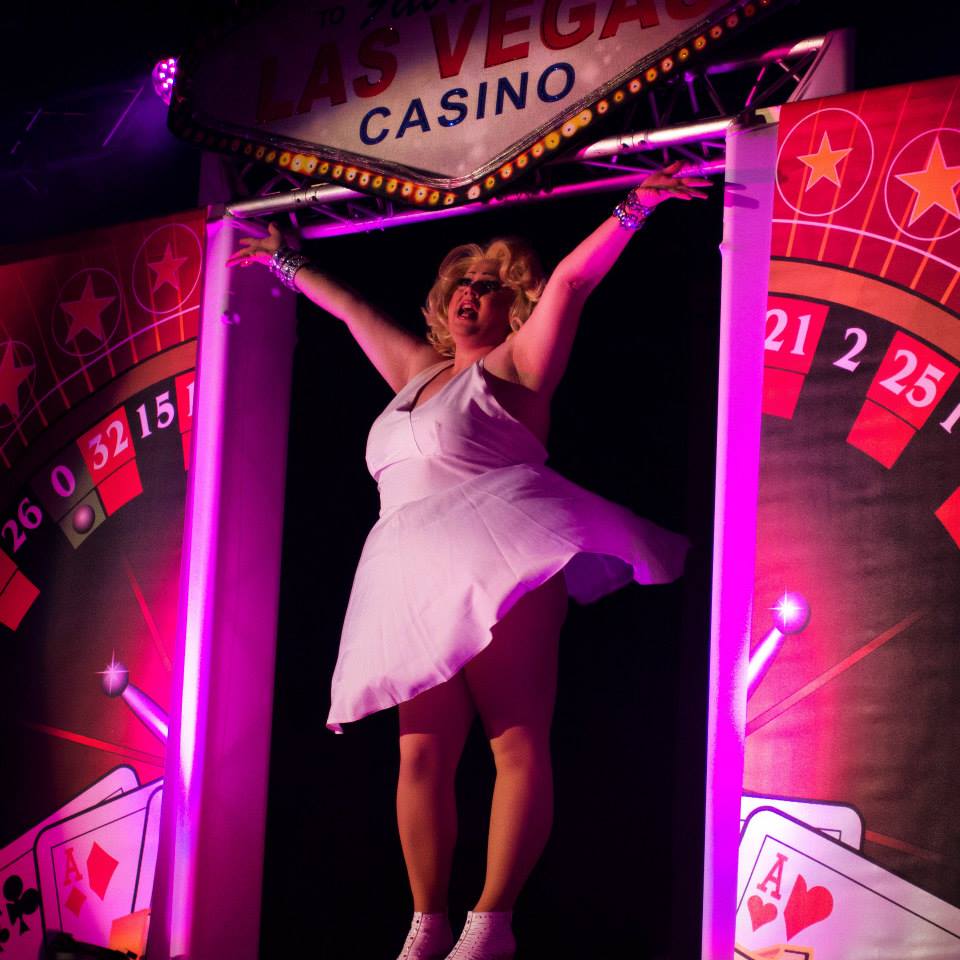 taeuschungsmanoever travestieshow vanity marylin 2